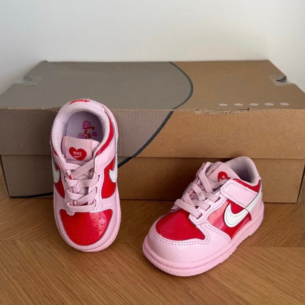 Nike Dunk Low ‘Valentines Day’ Toddler Sneakers- SZ 5 C